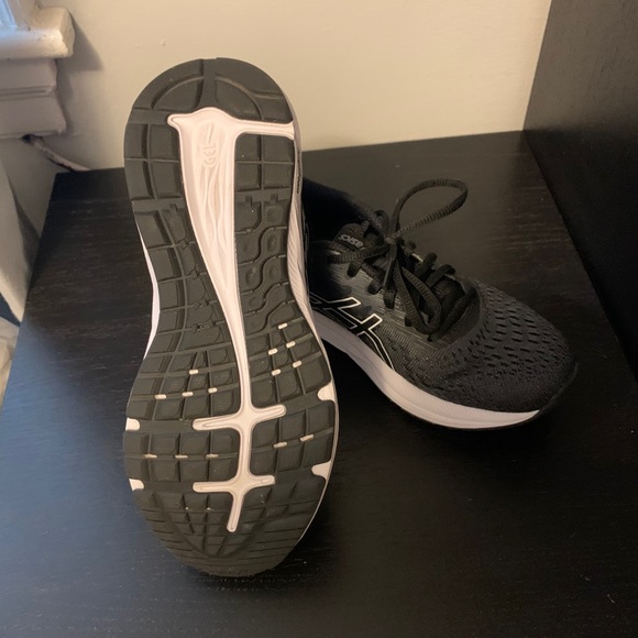 ASICS sneakers size 6 - Picture 5 of 6